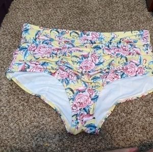 Torrid Brief Swimsuit Bottoms 4 NWOT